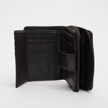 Upload the image to the Gallery viewer, PORTAFOGLIO NERO | IN VERA PELLE | INTRECCIATA | MEDIO