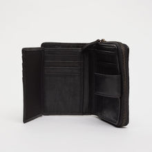 Upload the image to the Gallery viewer, PORTAFOGLIO NERO | IN VERA PELLE | INTRECCIATA | MEDIO