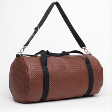 Carica l'immagine nel visualizzatore di Gallery, MAXI BAG MARRONE | IN ECOPELLE | INTRECCIATA | 1