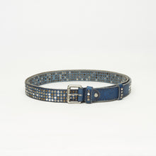 Carica l'immagine nel visualizzatore di Gallery, CINTURA BORCHIATA BLU | ALTEZZA 3 CM | 4 FILE DI BORCHIE MISTE