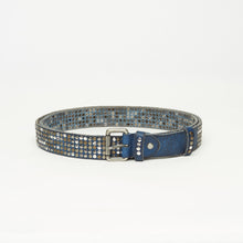 Carica l'immagine nel visualizzatore di Gallery, CINTURA BORCHIATA BLU | ALTEZZA 3,50 CM | 5 FILE DI BORCHIE MISTE