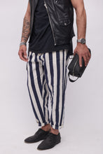 Upload the image to the Gallery viewer, FAUX LEATHER BEAUTY | BRAIDED BLACK 1