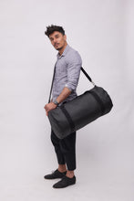 Carica l'immagine nel visualizzatore di Gallery, MAXI BAG NERA | IN ECOPELLE | INTRECCIATA | 1