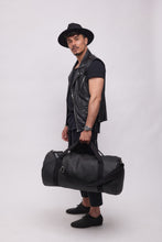 Carica l'immagine nel visualizzatore di Gallery, MAXI BAG NERA | IN ECOPELLE | INTRECCIATA | 1