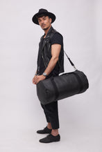 Carica l'immagine nel visualizzatore di Gallery, MAXI BAG NERA | IN ECOPELLE | INTRECCIATA | 1