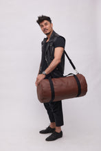 Upload the image to the Gallery viewer, BROWN MAXI BAG | IN FAUX LEATHER | BRAIDED | 1
