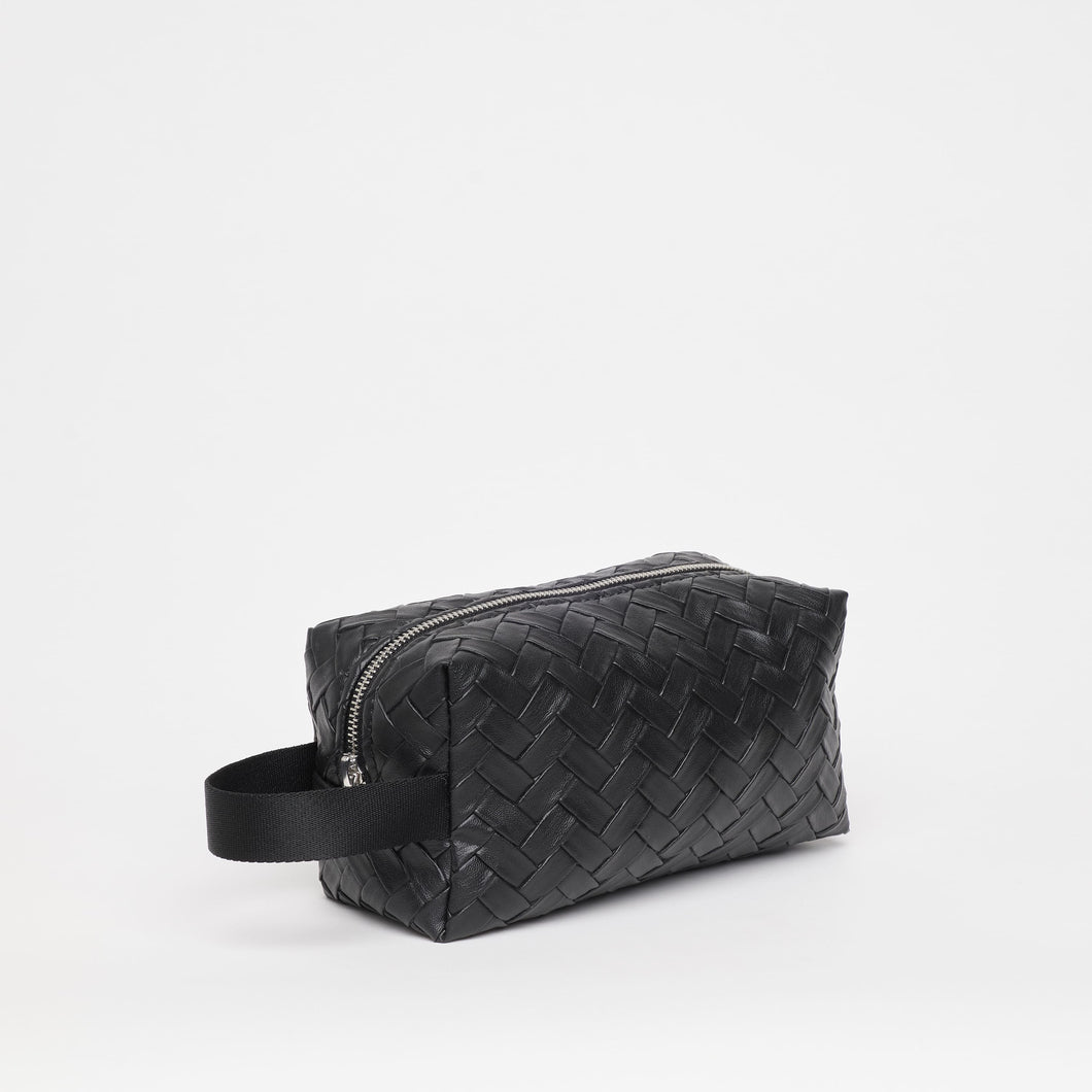 FAUX LEATHER BEAUTY | BRAIDED BLACK 2
