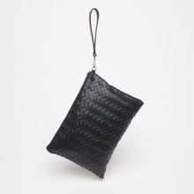 Upload the image to the Gallery viewer, CLUTCH IN BLACK ECO-LEATHER | WEAVING 2 | 35X25CM
