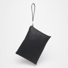 Upload the image to the Gallery viewer, CLUTCH IN BLACK ECO-LEATHER | WEAVING 1 | 35X25CM
